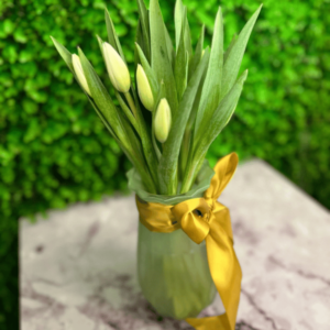 Florero de tulipanes