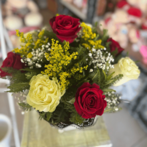 Arreglo de rosas bicolor
