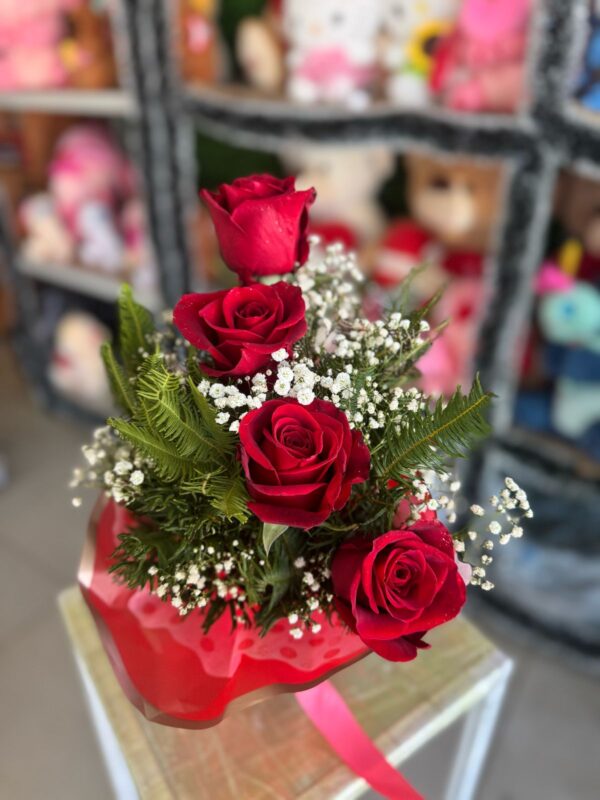 Ramo pequeño de 4 rosas - Imagen 2